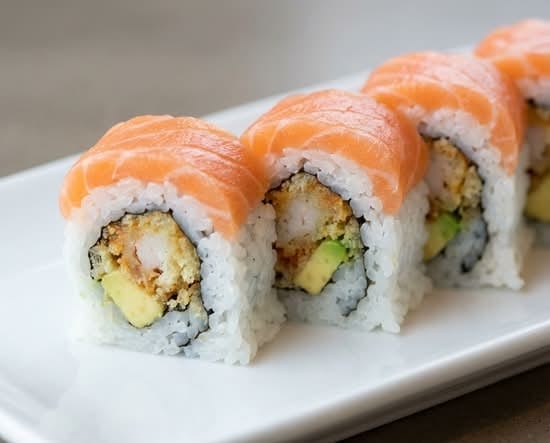 Tuna Meet Salmon Roll (Raw).